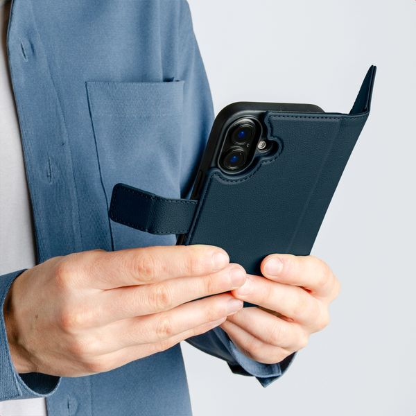 imoshion Étui portefeuille luxe 2-en-1 amovible Apple iPhone 17e / 16e - Bleu