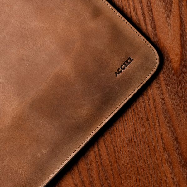 Accezz Leather Pochette ordinateur Apple MacBook 13 pouces - Cognac