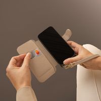 Selencia Étui Riva avec MagSafe et cordon de téléphone Apple iPhone 17e / 16e - Beige