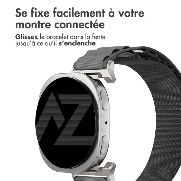 Accezz Bracelet en nylon Alpine Samsung Galaxy Watch 9 (40/44mm) / Watch 8 (40/44mm) / Classic (46mm) - Dark Grey