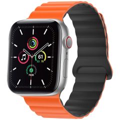 imoshion Bracelet en silicone magnétique Apple Watch | 44/45/46/49 mm - Orange & Noir