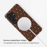 Selencia Coque arrière Vivid avec MagSafe Samsung Galaxy S26 Ultra - Happy Dots Chocolate