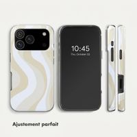 Selencia Coque arrière Vivid Apple iPhone 18 Pro Max - Desert Waves Beige