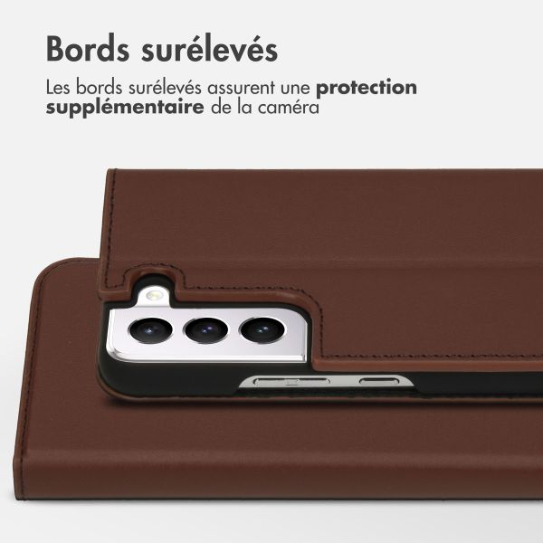 Accezz Étui de télephone Slim Folio en cuir de qualité supérieure Samsung Galaxy S22 Plus - Marron