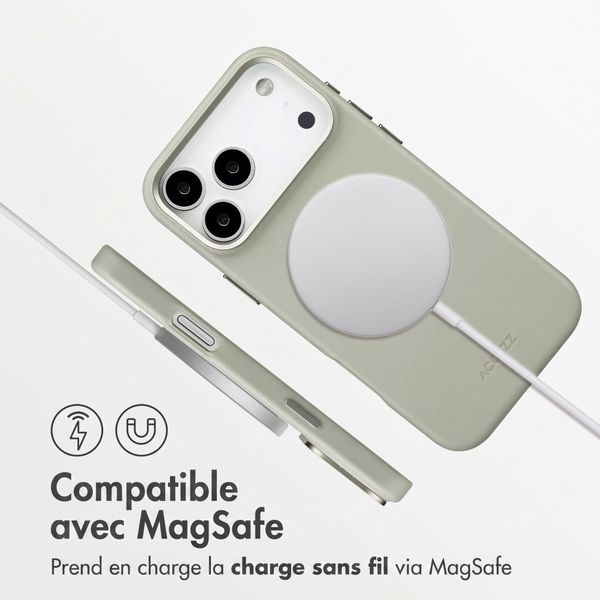Accezz Coque arrière en cuir avec MagSafe Apple iPhone 18 Pro / 17 Pro - Light Grey