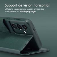 Accezz Étui de télephone portefeuille en cuir 2-en-1 avec MagSafe Samsung Galaxy S24 - Cedar Green