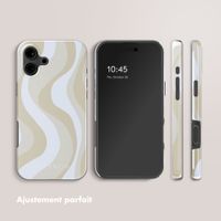 Selencia Coque arrière Vivid avec MagSafe Apple iPhone 16 - Desert Waves Beige