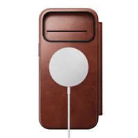Nomad Étui de style livre folio moderne en cuir Horween avec MagSafe Apple iPhone 17 Pro Max - Olde Dublin