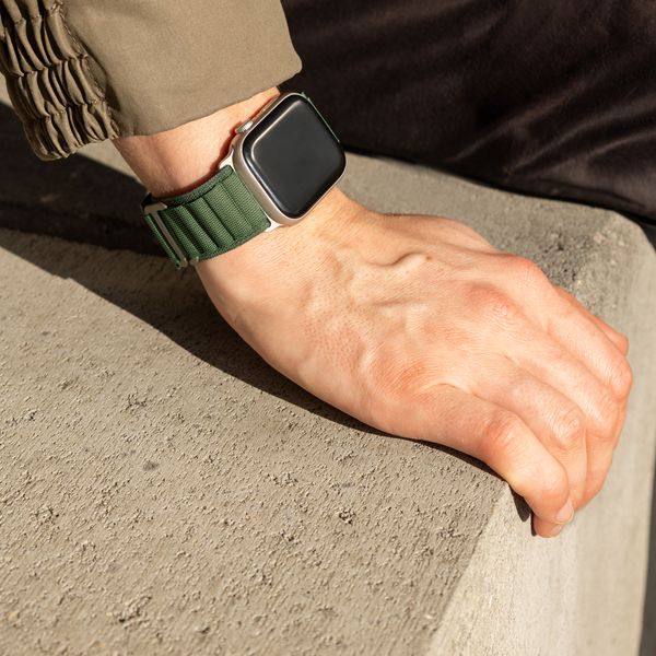 Accezz Bracelet en nylon Alpine Apple Watch | 44/45/46/49 mm - Olive Green