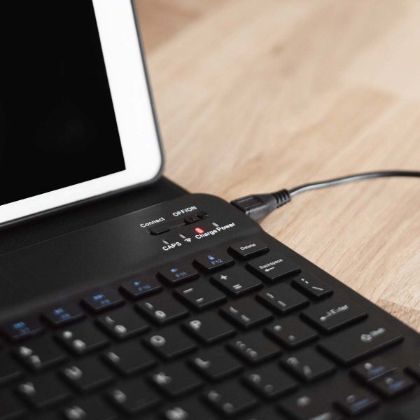 Accezz Étui de tablette portefeuille Bluetooth Clavier Samsung Galaxy Tab A9 Plus - AZERTY / FR - Noir