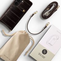 Selencia Nova coque arrière en cuir véritable avec porte-cartes Samsung Galaxy S26 - Dark Chocolate
