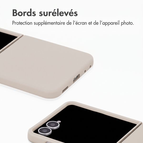 Accezz Coque Liquid Silicone Samsung Galaxy Z Flip 8 - Stone