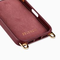 Selencia Coque arrière Rivièra avec MagSafe avec crochets amovibles Apple iPhone 17 Pro Max - Bold Burgundy