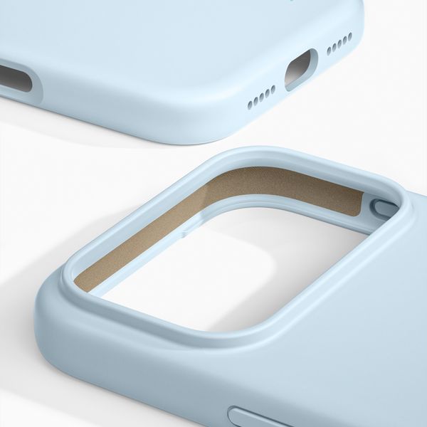 iDeal of Sweden Coque en silicone avec MagSafe Apple iPhone 18 Pro / 17 Pro - Light Blue