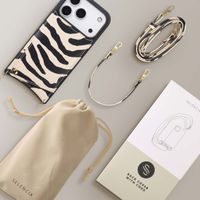 Selencia Coque de télephone Nova avec cordon et porte-cartes Apple iPhone 17 Pro Max - Zazzy Zebra
