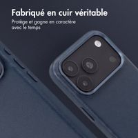 Accezz Coque arrière en cuir avec MagSafe Apple iPhone 18 Pro Max / 17 Pro Max - Nightfall Blue