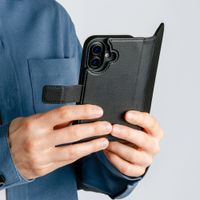 imoshion Étui portefeuille luxe 2-en-1 amovible Apple iPhone 16 - Noir