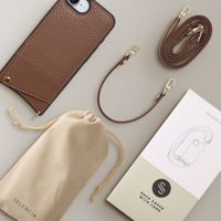 Selencia Coque de télephone Nova avec cordon et porte-cartes Apple iPhone 17e / 16e - Mocha Brown
