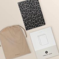 Selencia Coque tablette Sabi avec imprimé léopard Samsung Galaxy Tab A9 Plus - Midnight Black