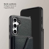 Selencia Coque de télephone Sera avec cordon et porte-cartes enveloppe Samsung Galaxy S24 FE - Noir