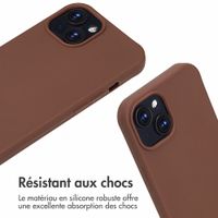imoshion Coque en silicone avec cordon Apple iPhone 14 / 13 - Marron