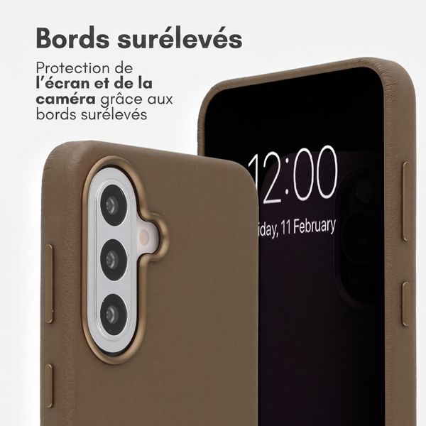 Accezz Coque arrière en cuir avec MagSafe Samsung Galaxy A57 (5G) - Marron café