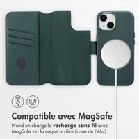 Accezz Étui de télephone portefeuille en cuir 2-en-1 avec MagSafe Apple iPhone 15 - Cedar Green