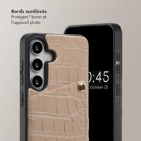 Selencia Coque de télephone Nova Croco avec cordon et porte-cartes Samsung Galaxy S25 / S24 - Beige