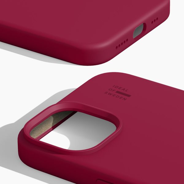 iDeal of Sweden Coque Silicone Apple iPhone 17e / 16e / 15 / 14 / 13 - Cranberry