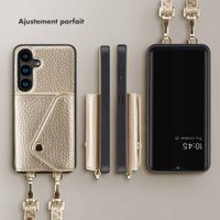 Selencia Coque de télephone Sera avec cordon et porte-cartes enveloppe Samsung Galaxy S24 - Champagne