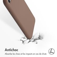 Accezz Coque Liquid Silicone Apple iPhone SE (2022 / 2020) / 8 / 7 - Marron clair