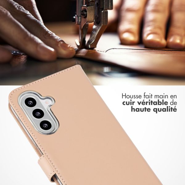 Selencia Étui portefeuille en cuir véritable Samsung Galaxy A26 - Dusty Pink