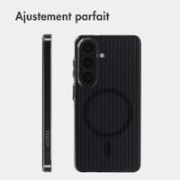 Accezz Coque arrière Lite avec MagSafe | Fluted | Samsung Galaxy S26 - Noir