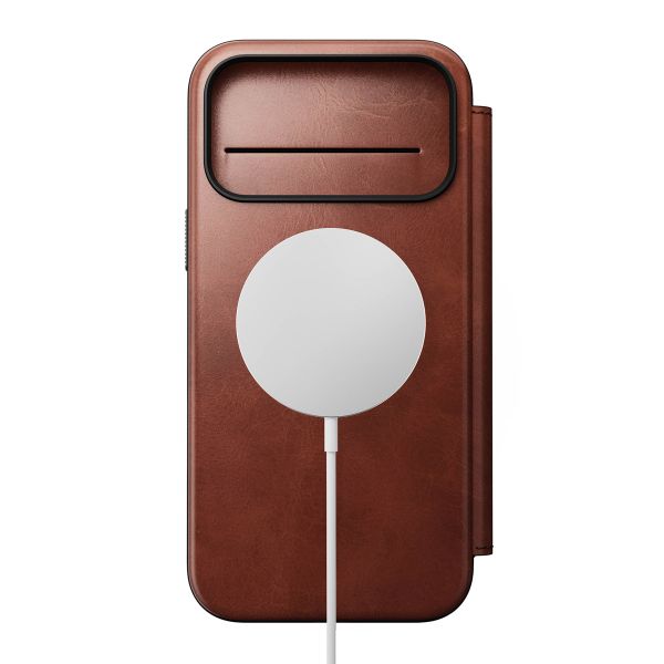 Nomad Étui de style livre folio moderne en cuir Horween avec MagSafe Apple iPhone 17 Pro Max - Olde Dublin