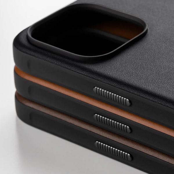 Nomad Coque Modern Leather avec MagSafe Apple iPhone 15 Pro - Noir