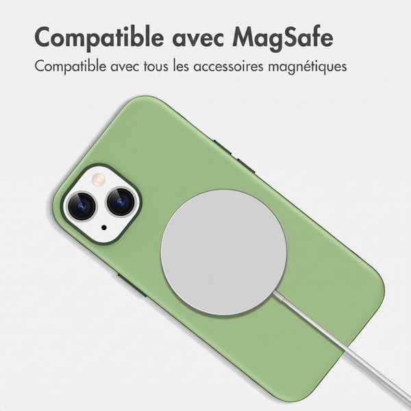 imoshion Coque arrière Color avec Thin MagSafe Ring Apple iPhone 14 / 13 - Vert foncé