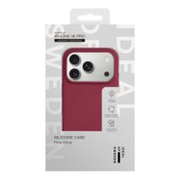 iDeal of Sweden Coque en silicone avec MagSafe Apple iPhone 16 Pro - Fine Wine