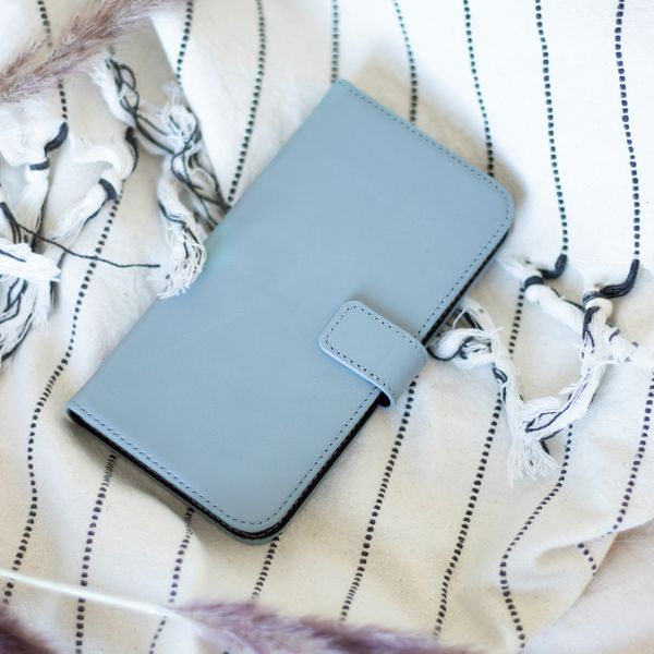 Selencia Étui portefeuille en cuir véritable Apple iPhone 11 - Air Blue