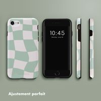 Selencia Coque arrière Vivid Apple iPhone SE (2022 / 2020) / 8 / 7 / 6(s) - Groovy Sage Green