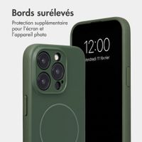 Accezz Coque Grip avec MagSafe Apple iPhone 15 Pro - Vert foncé