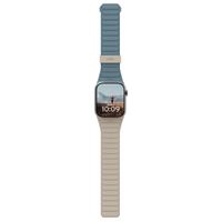 UAG Bracelet Pathfinder réversible en silicone Apple Watch | 44/45/46/49 mm - Dune/Cloud Blue