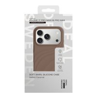 iDeal of Sweden Coque Soft Swirl Silicone MagSafe Apple iPhone 17 Pro Max - Salted Caramel