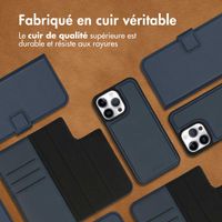 Accezz Étui de téléphone portefeuille en cuir de qualité supérieure 2 en 1 Apple iPhone 14 Pro Max - Vert foncé
