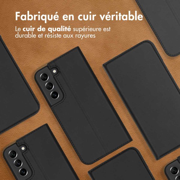 Accezz Étui de télephone Slim Folio en cuir de qualité supérieure Samsung Galaxy S22 - Noir