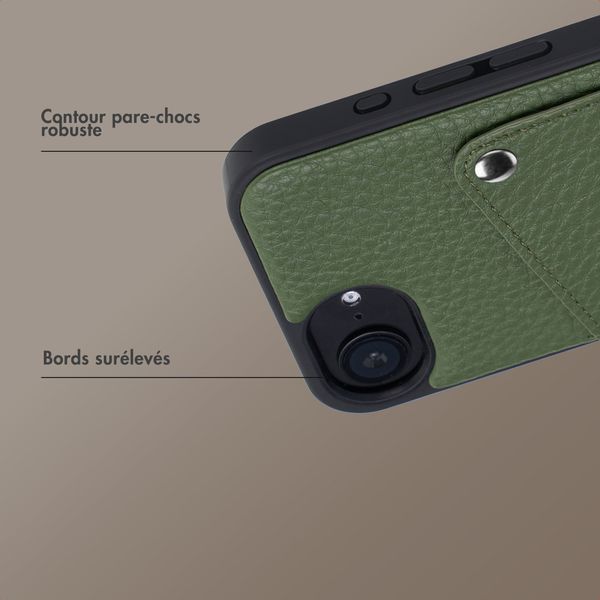 Selencia Coque Riva avec porte-cartes Apple iPhone 17e / 16e - Sage Green