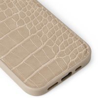 iDeal of Sweden Coque Vegan Leather Apple iPhone 17e / 16e / 15 / 14 / 13 - Warm Beige Croco