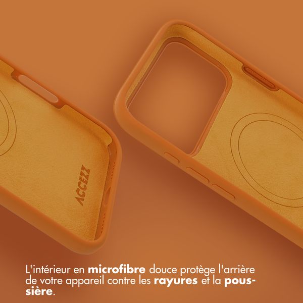 Accezz Coque Liquid Silicone avec MagSafe Apple iPhone 17 Pro - Orange