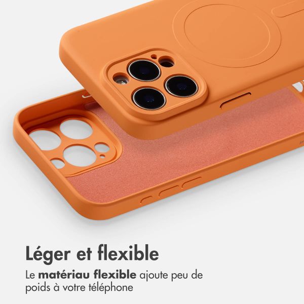 imoshion Coque Couleur avec MagSafe Apple iPhone 15 Pro Max - Orange