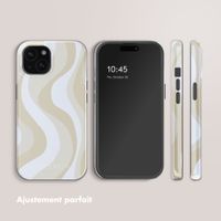 Selencia Coque arrière Vivid avec MagSafe Apple iPhone 15 - Desert Waves Beige