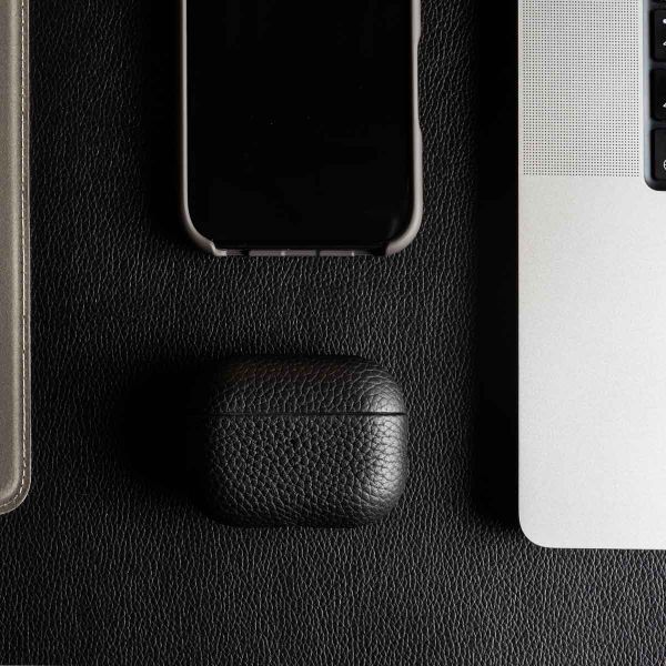 Accezz Coque en cuir véritable  Apple Airpods 1 / 2 - Noir